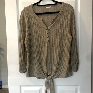 Maurice’s tie front sweater with rauched sleeves and buttons halfway up. Size XL